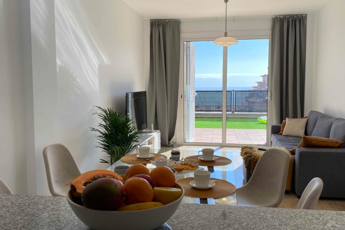 1-bedroom apartment for rent in Puerto de Santiago in residence Playa Negra