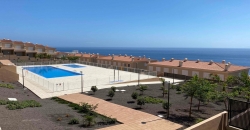 Se alquila apartamento de 1 dormitorios en Puerto de Santiago en el complejo residencial Playa Negra