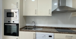 Se alquila apartamento de 2 dormitorios en Puerto de Santiago, 100м2.