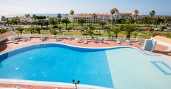 2-bedroom apartment for rent in the area of El Duque (Costa Adeje) in the residential complex El Veril.