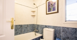 2-bedroom apartment for rent in the area of El Duque (Costa Adeje) in the residential complex El Veril.