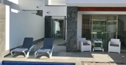 Short term rental of modern 3-bedroom villa in the center of Los Cristianos in residential complex Portofino.